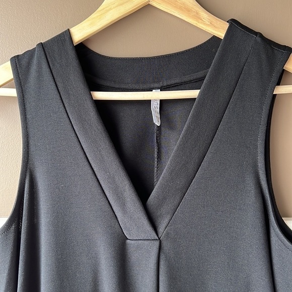 Z SUPPLY Black Sleeveless Dress with Pockets Size Small - Picture 3 of 9